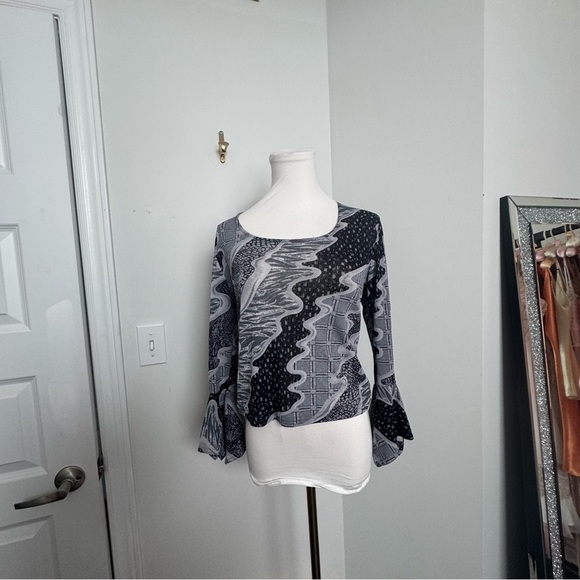 Vintage grey printed bell sleeve top grunge whimsigoth witchy boho M - Picture 3 of 5